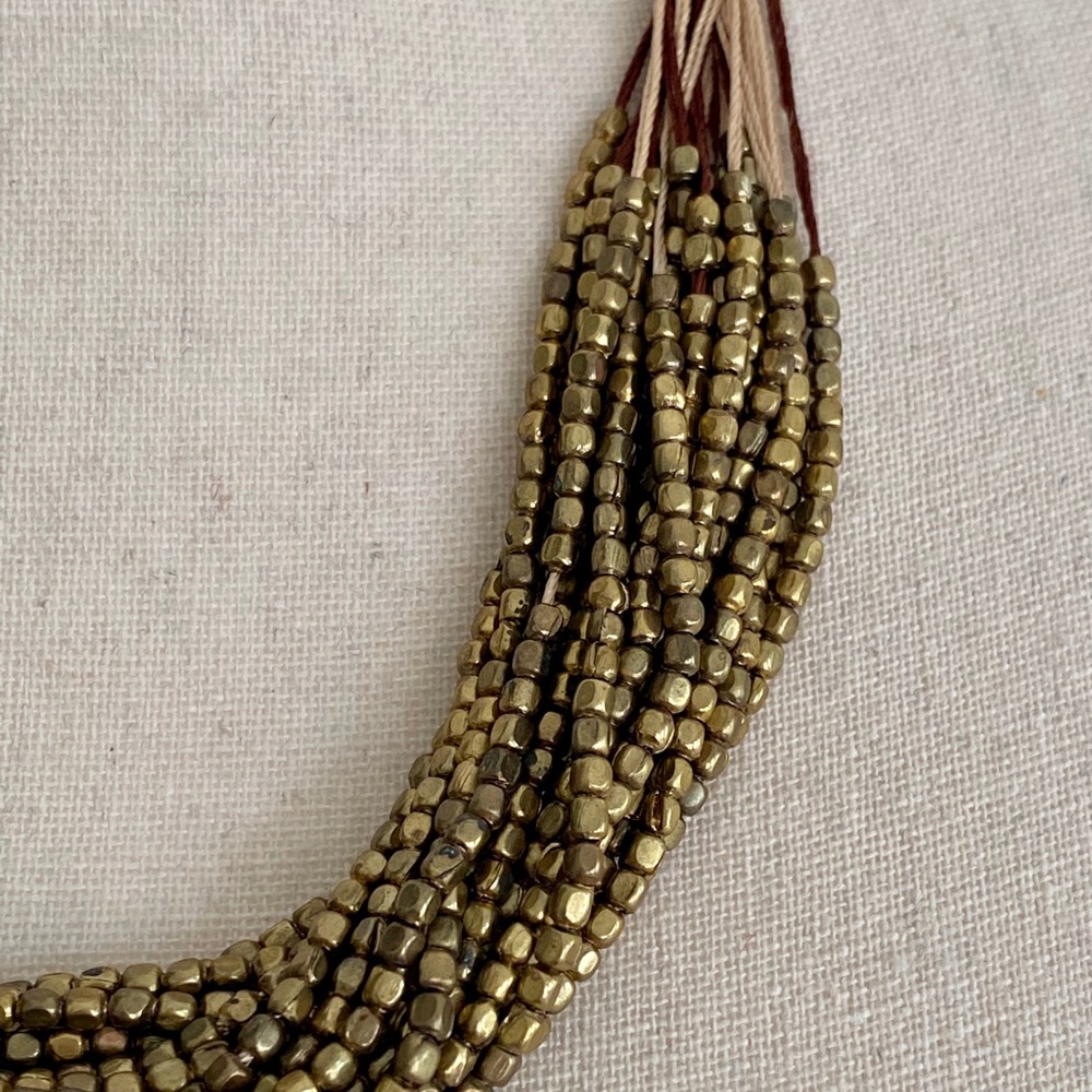 Beaded brass twist necklace - Picture 2 of 6
